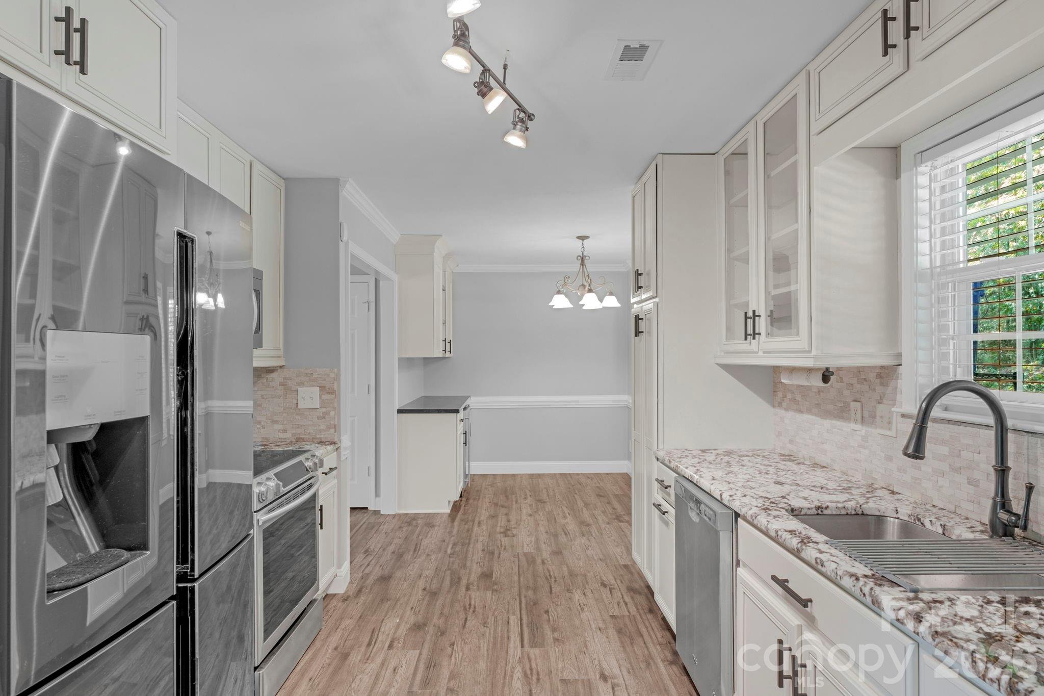 2503 Bathgate Lane Matthews NC 28105