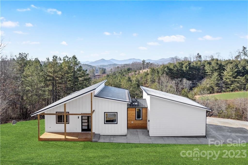 52 Little Oak Road Leicester NC 28748