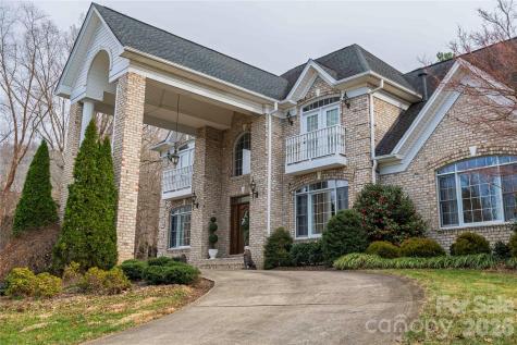 510 SE Stonecroft Court SE Lenoir NC 28645