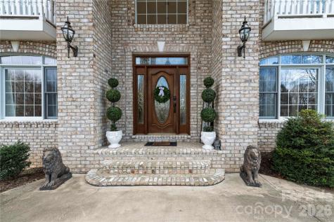 510 SE Stonecroft Court SE Lenoir NC 28645