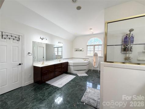 510 SE Stonecroft Court SE Lenoir NC 28645