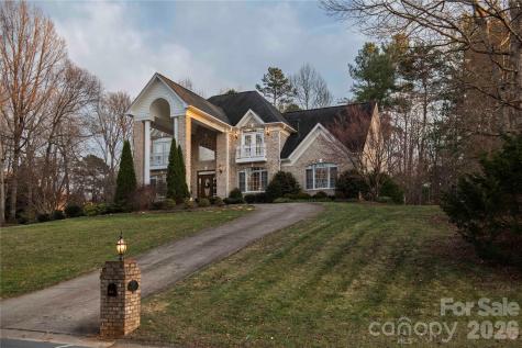 510 SE Stonecroft Court SE Lenoir NC 28645