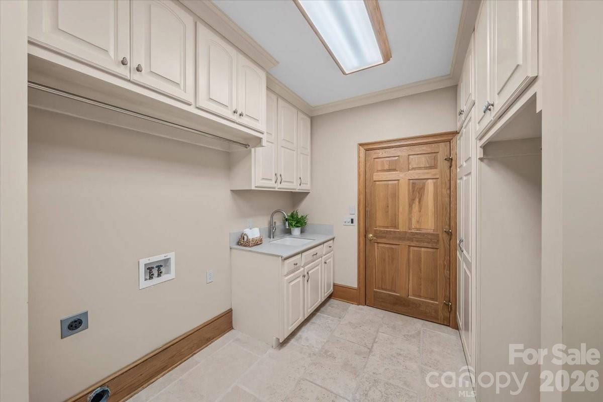 1043 Rolling Green Drive Newton NC 28658