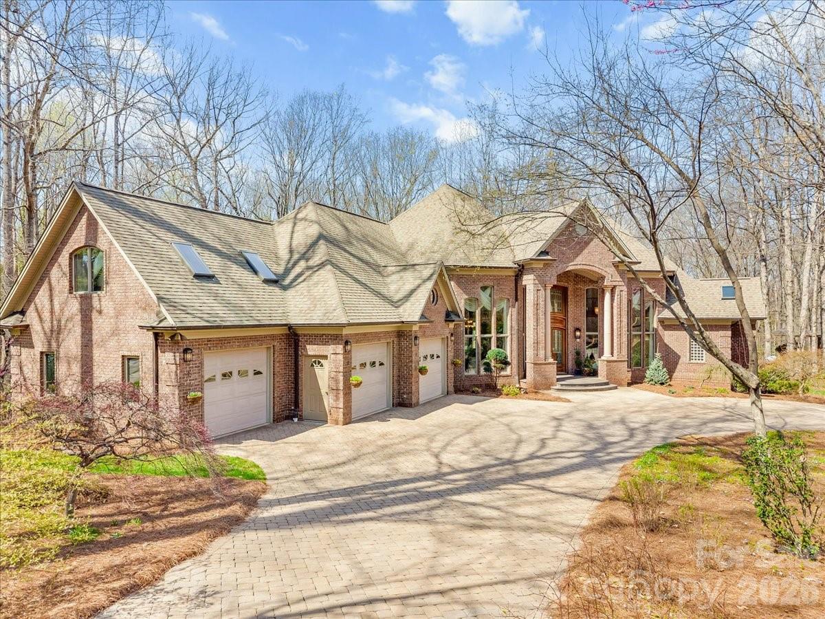 1043 Rolling Green Drive Newton NC 28658