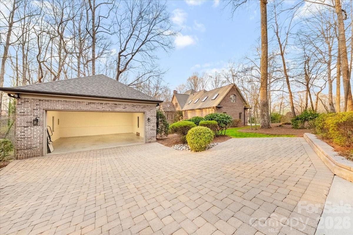1043 Rolling Green Drive Newton NC 28658