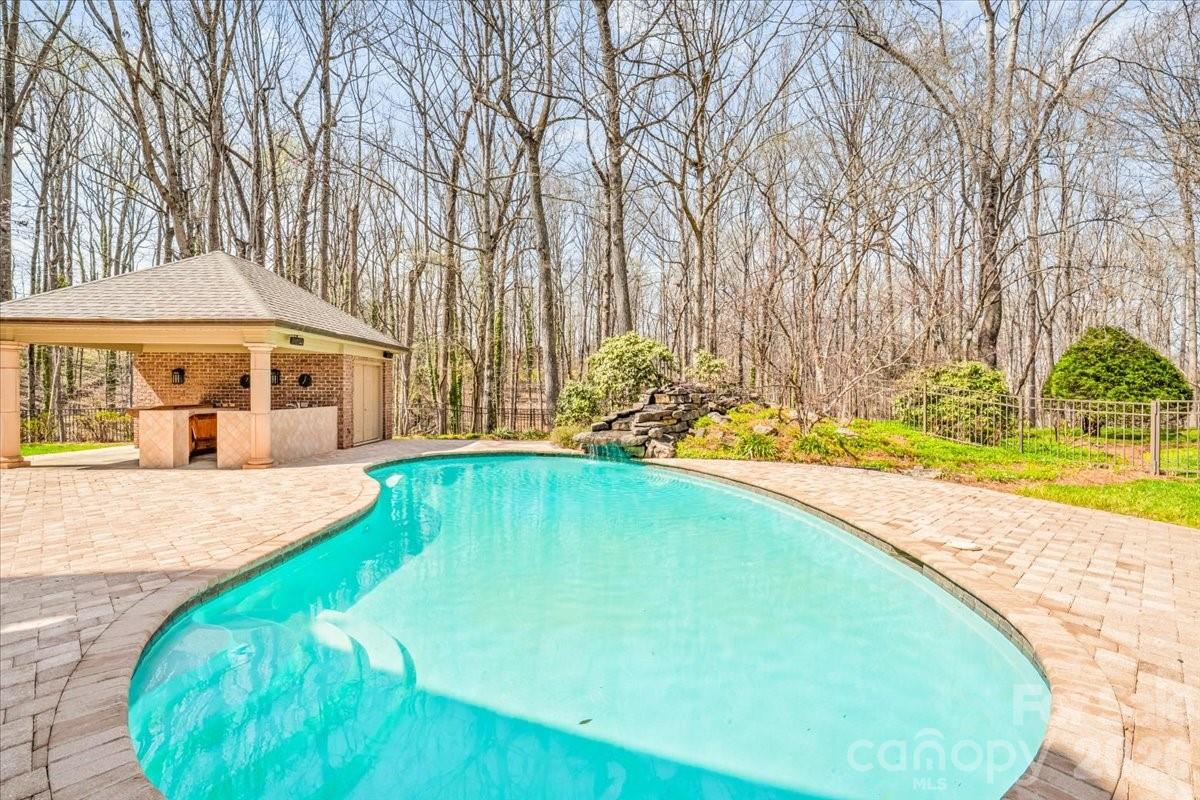 1043 Rolling Green Drive Newton NC 28658