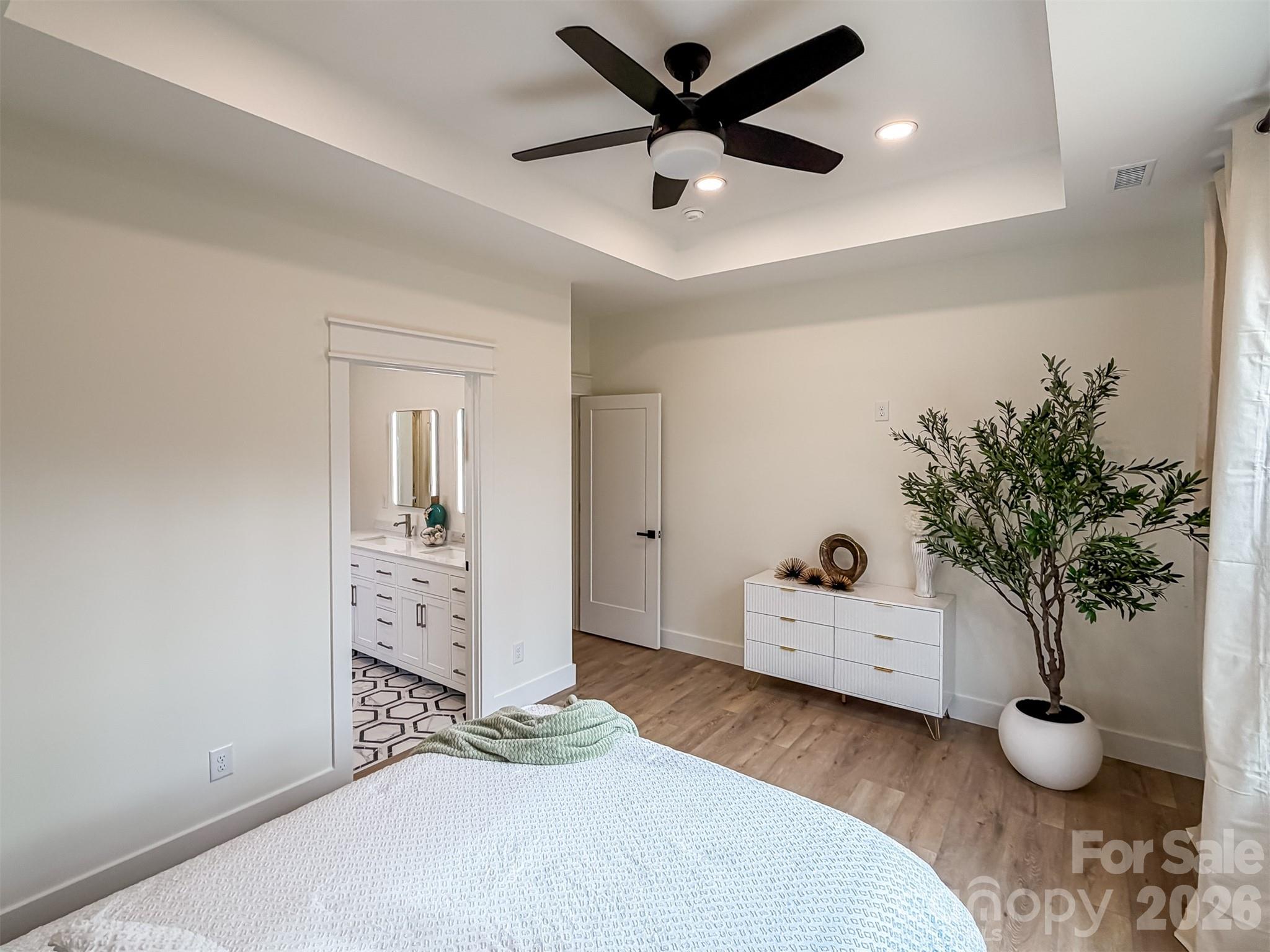 1322 Kensington Circle Newton NC 28658