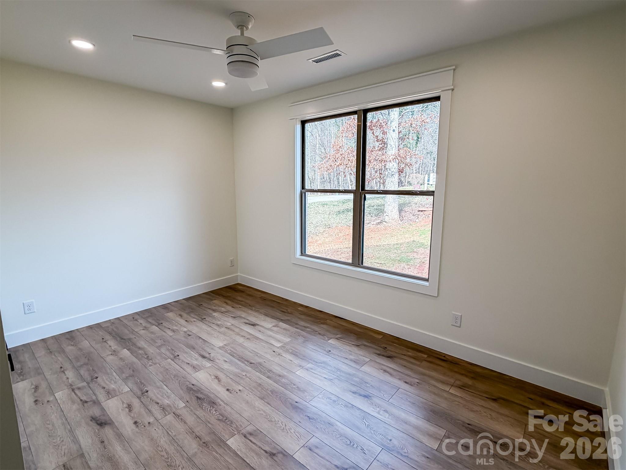 1322 Kensington Circle Newton NC 28658