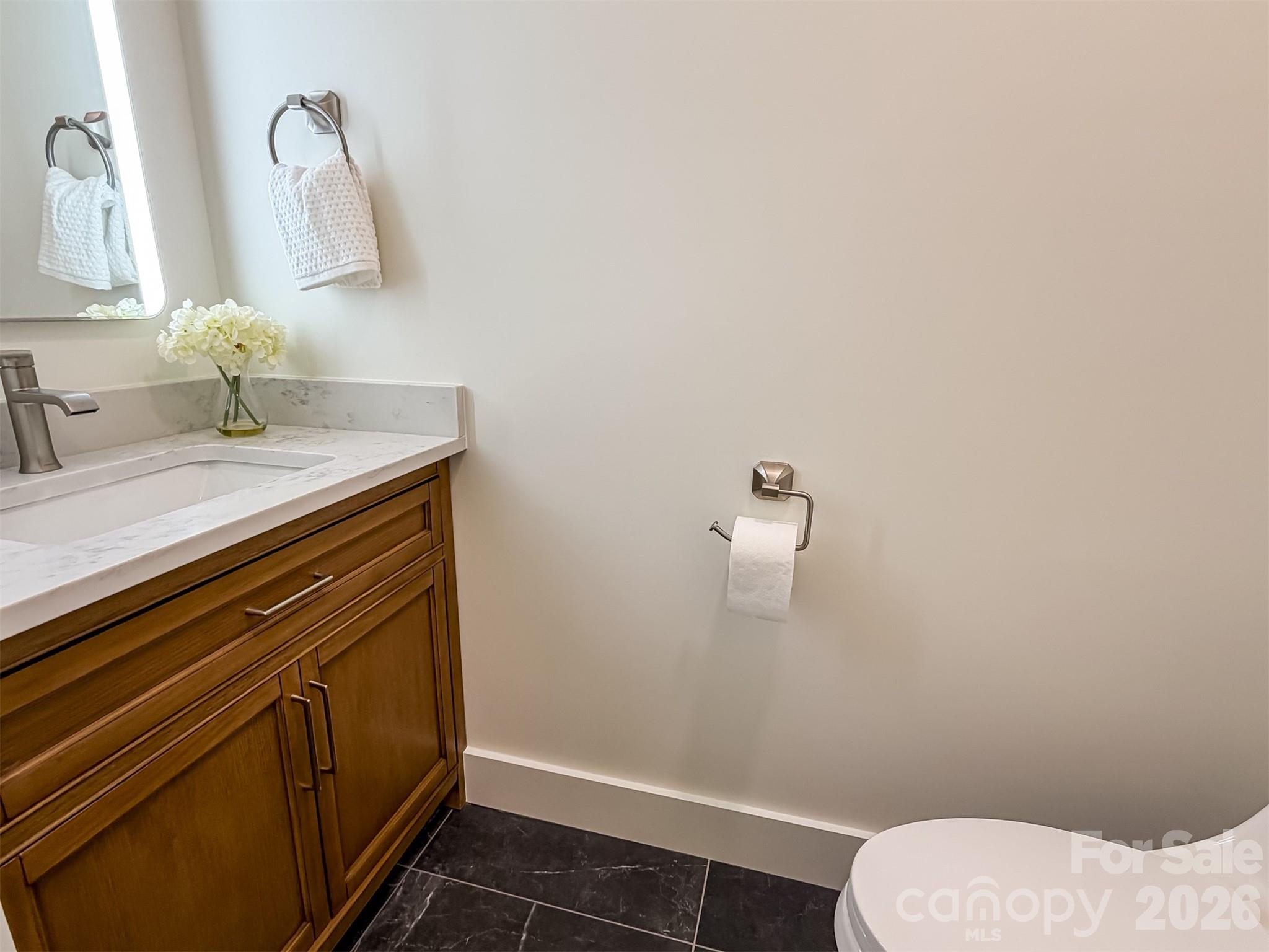 1322 Kensington Circle Newton NC 28658