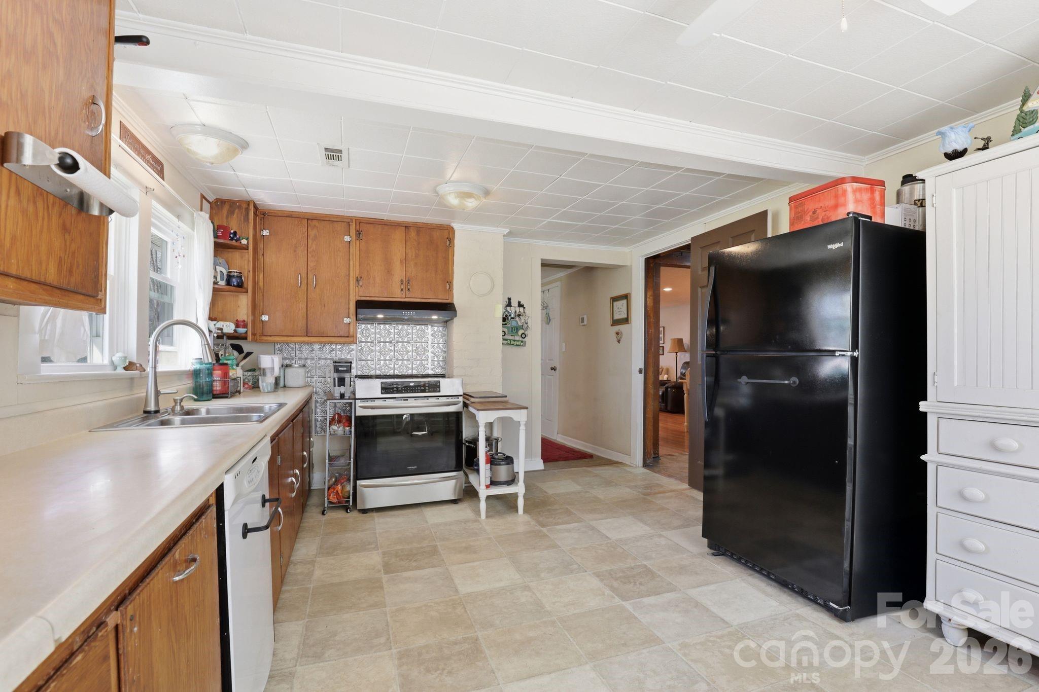 6998 Nobby Lail Road Connelly Springs NC 28612