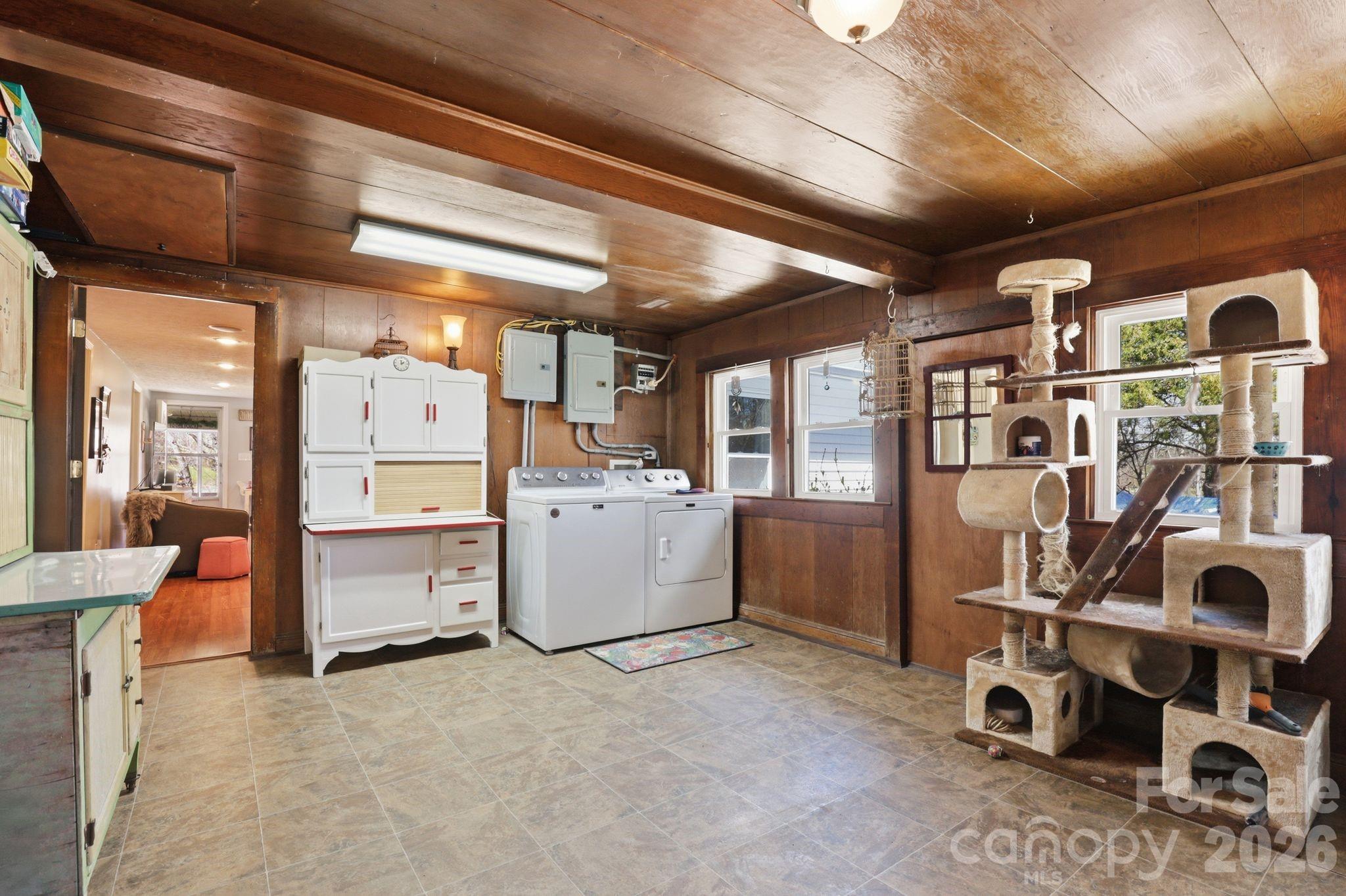 6998 Nobby Lail Road Connelly Springs NC 28612