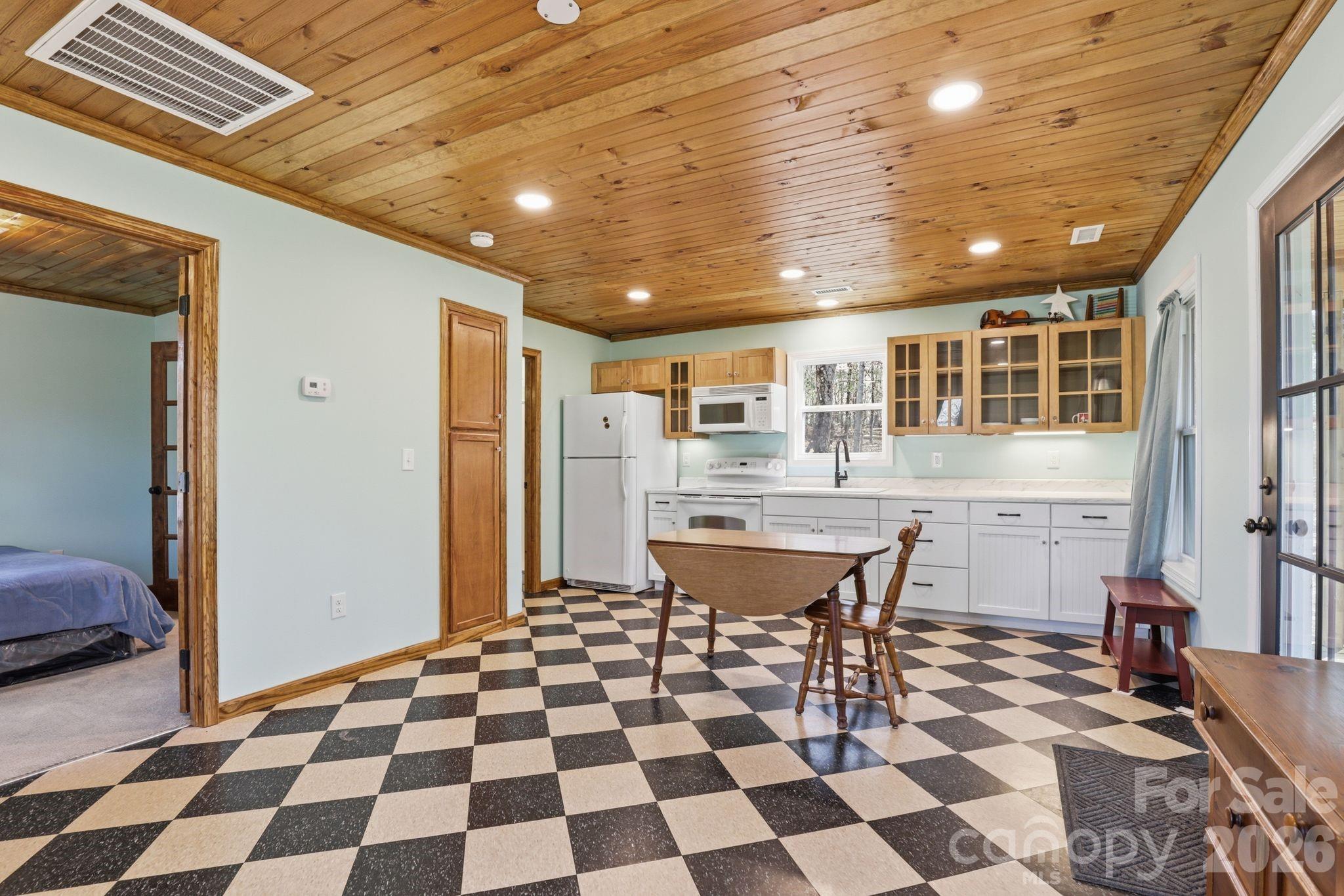 6998 Nobby Lail Road Connelly Springs NC 28612