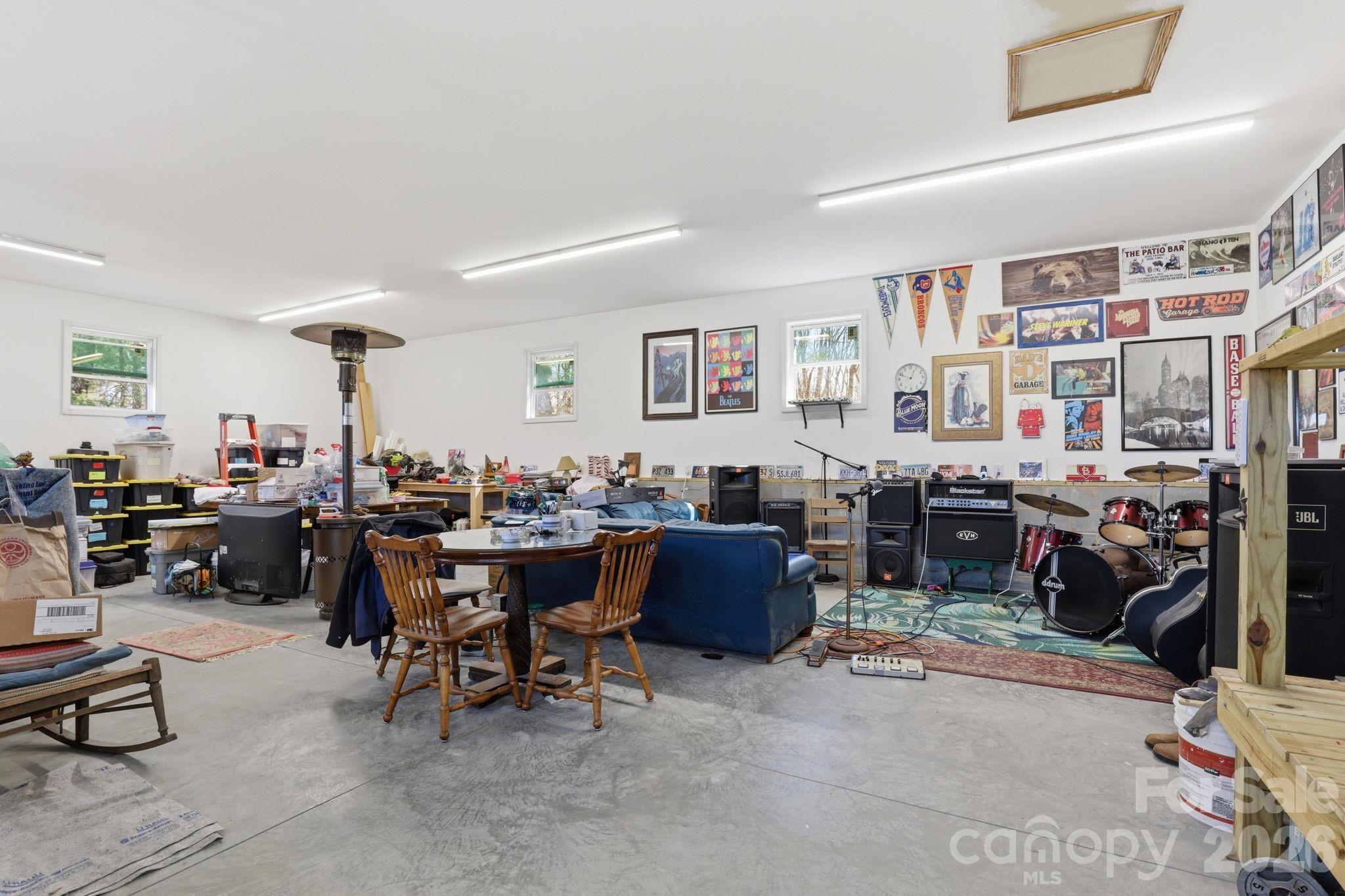 6998 Nobby Lail Road Connelly Springs NC 28612