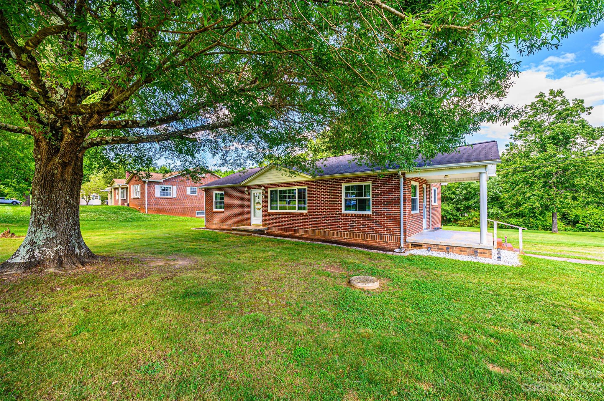 3526 16th Street NE Hickory NC 28601
