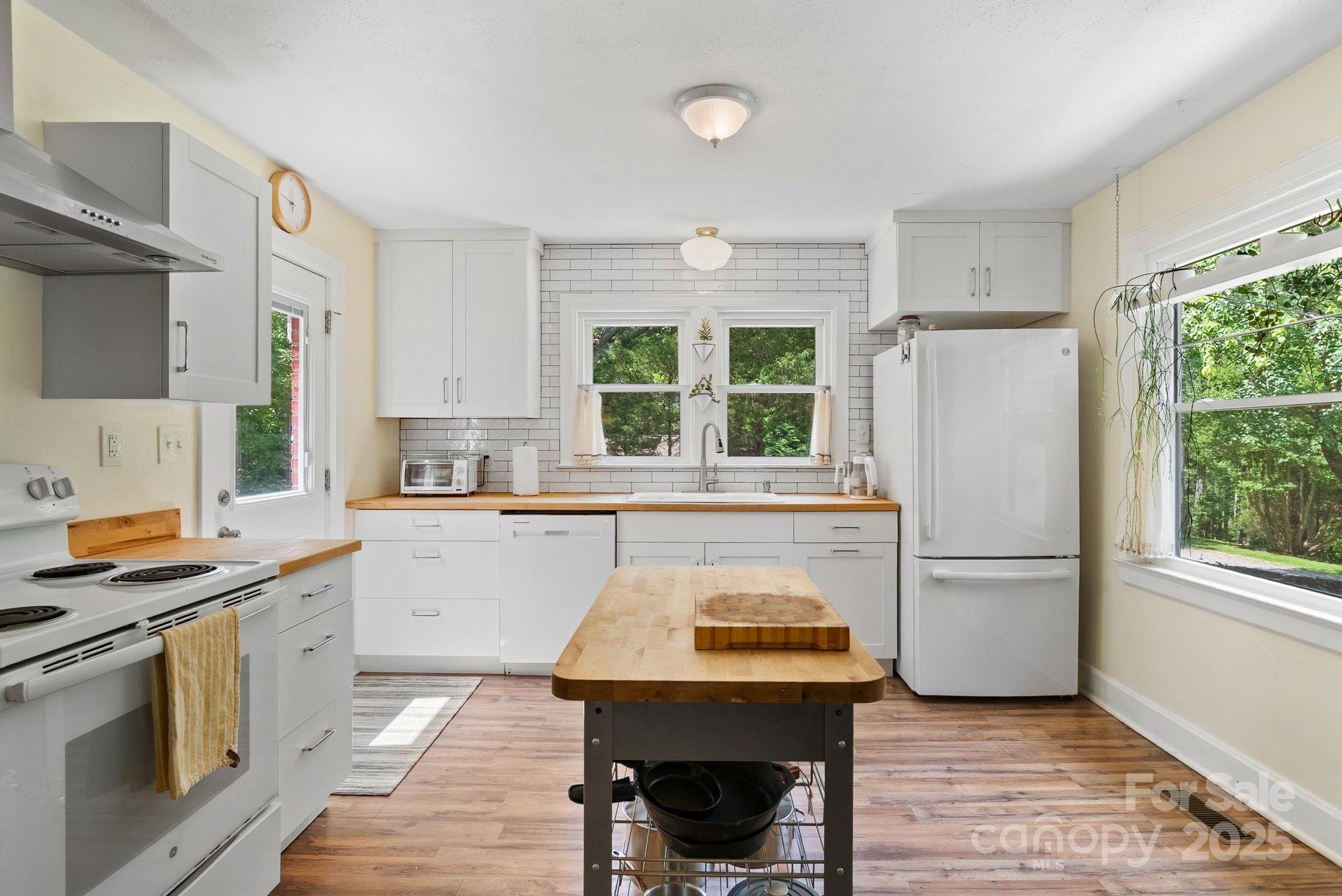 1215 Upper Brush Creek Road Fairview NC 28730