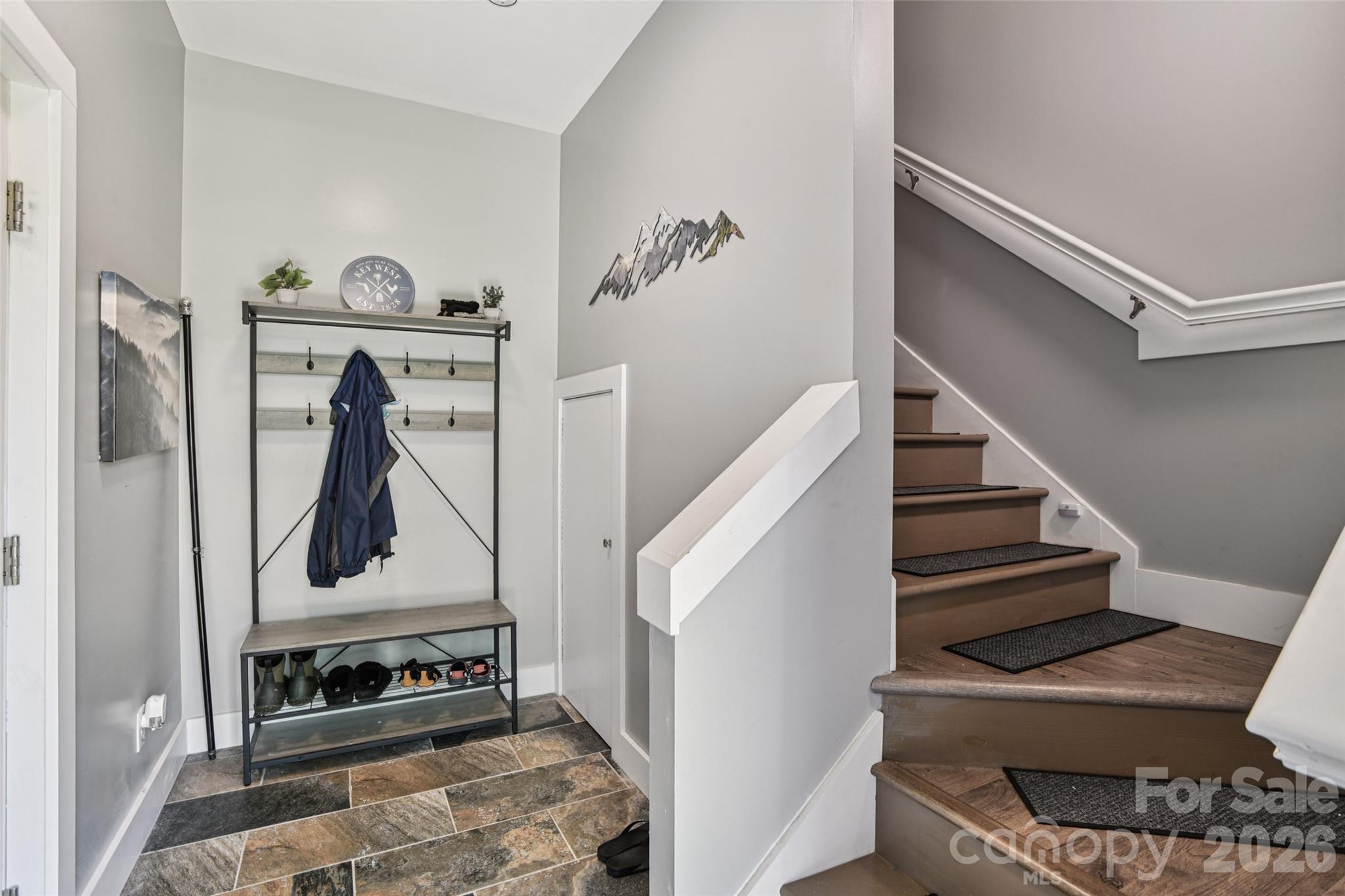 8 Apple Lane Asheville NC 28804