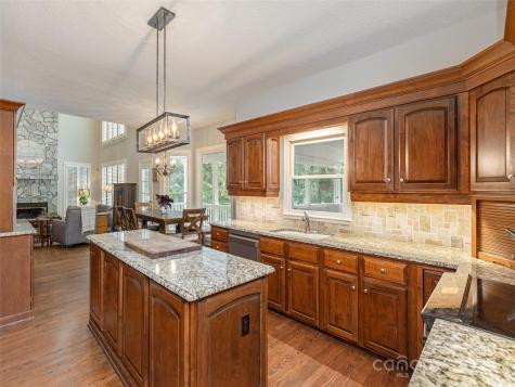 4 Silverstone Drive Asheville NC 28805