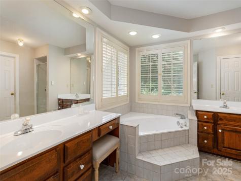 4 Silverstone Drive Asheville NC 28805