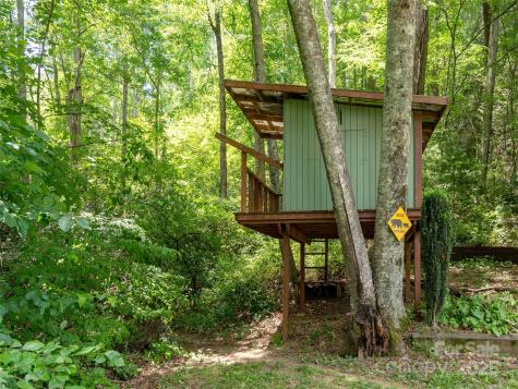 4 Silverstone Drive Asheville NC 28805
