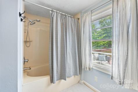 63 Mcdonald Road Arden NC 28704