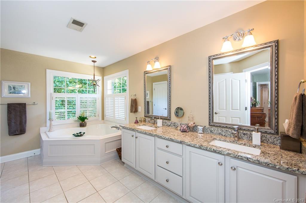 12528 Overlook Mountain Drive Charlotte NC 28216