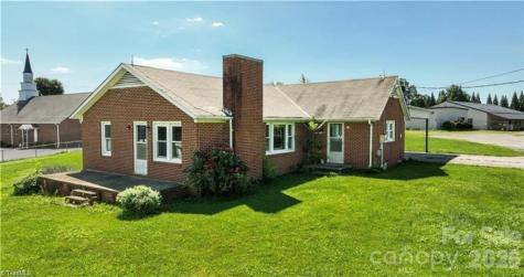 820 Suncrest Orchard Road North Wilkesboro NC 28659