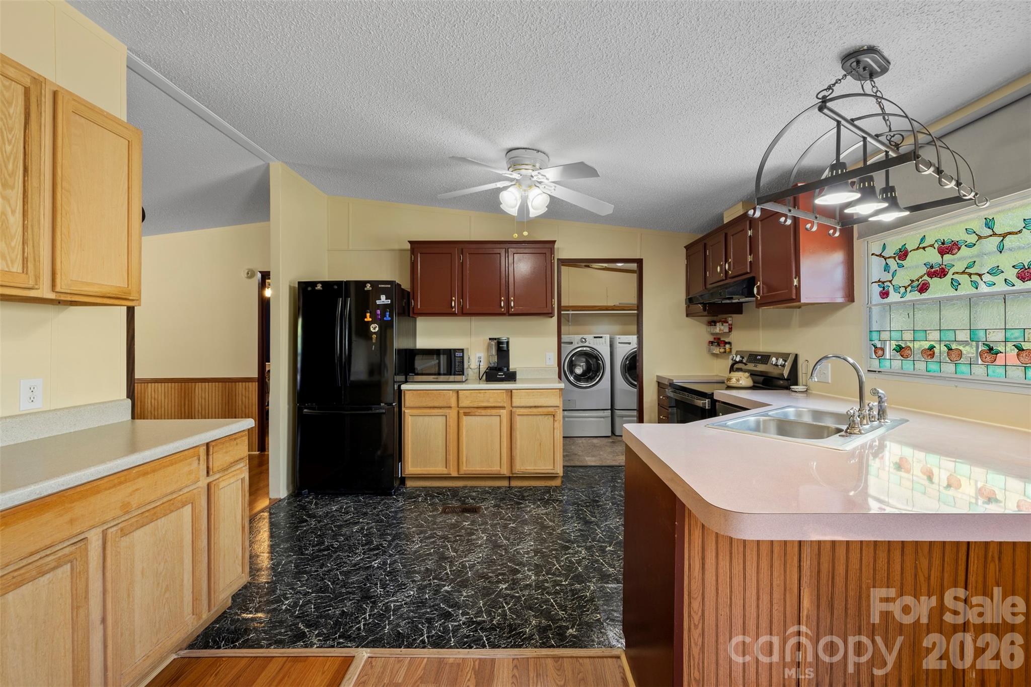 2095 Wildwood Drive Hickory NC 28601