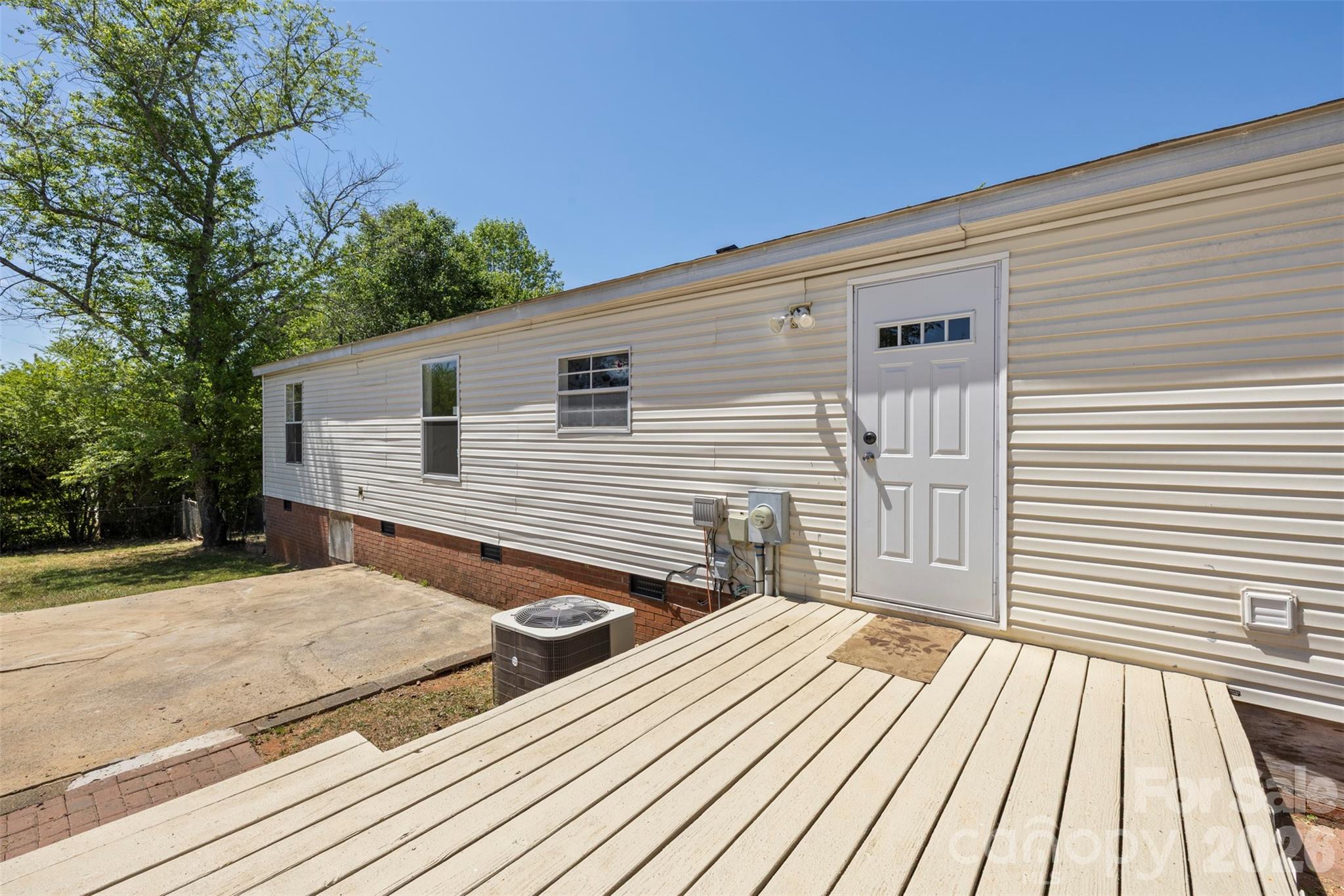 2095 Wildwood Drive Hickory NC 28601