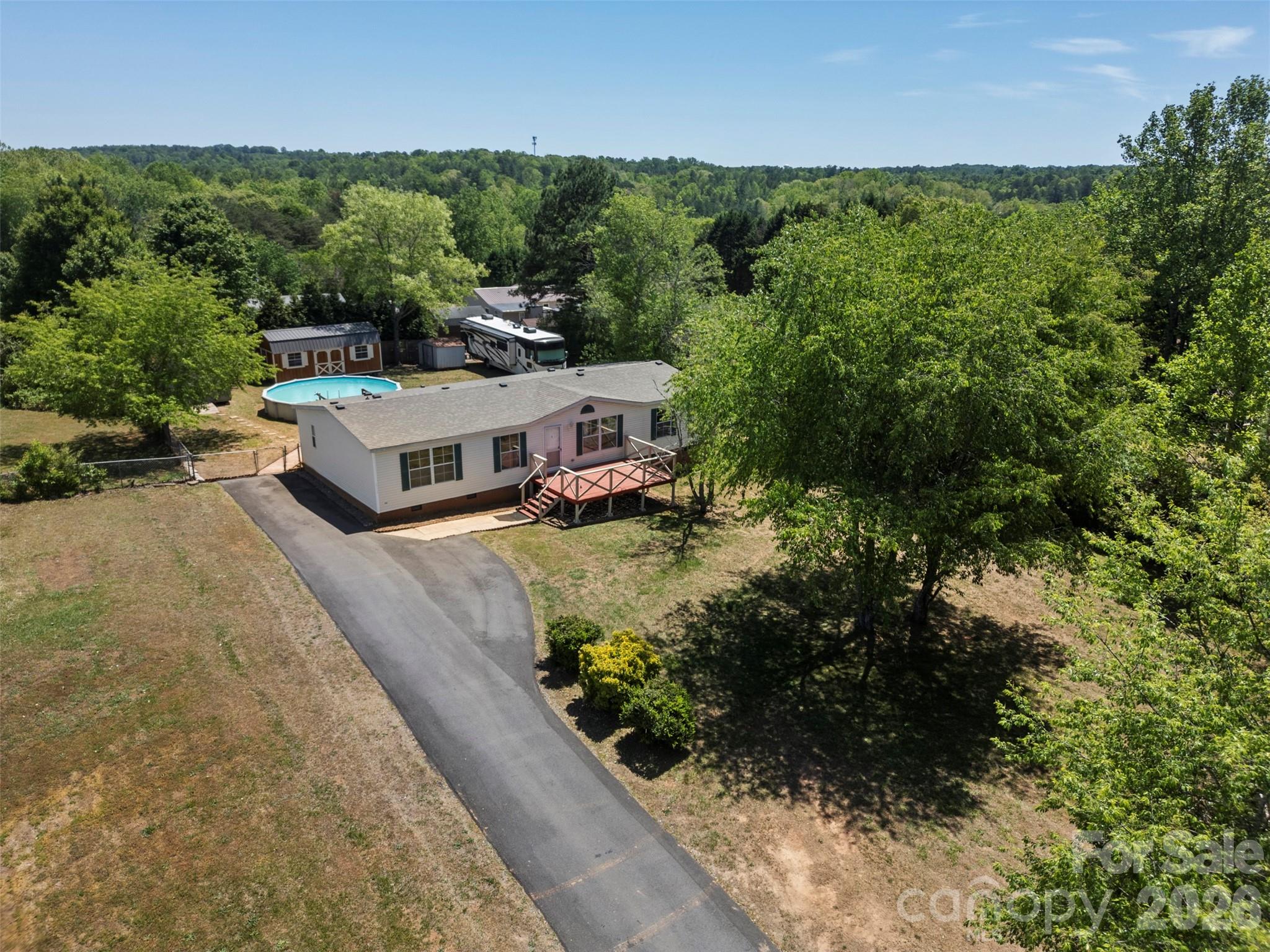 2095 Wildwood Drive Hickory NC 28601