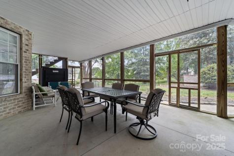 196 Arnold Palmer Drive Advance NC 27006