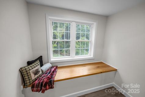 215 Mccoy Cove Black Mountain NC 28711