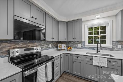 215 Mccoy Cove Black Mountain NC 28711