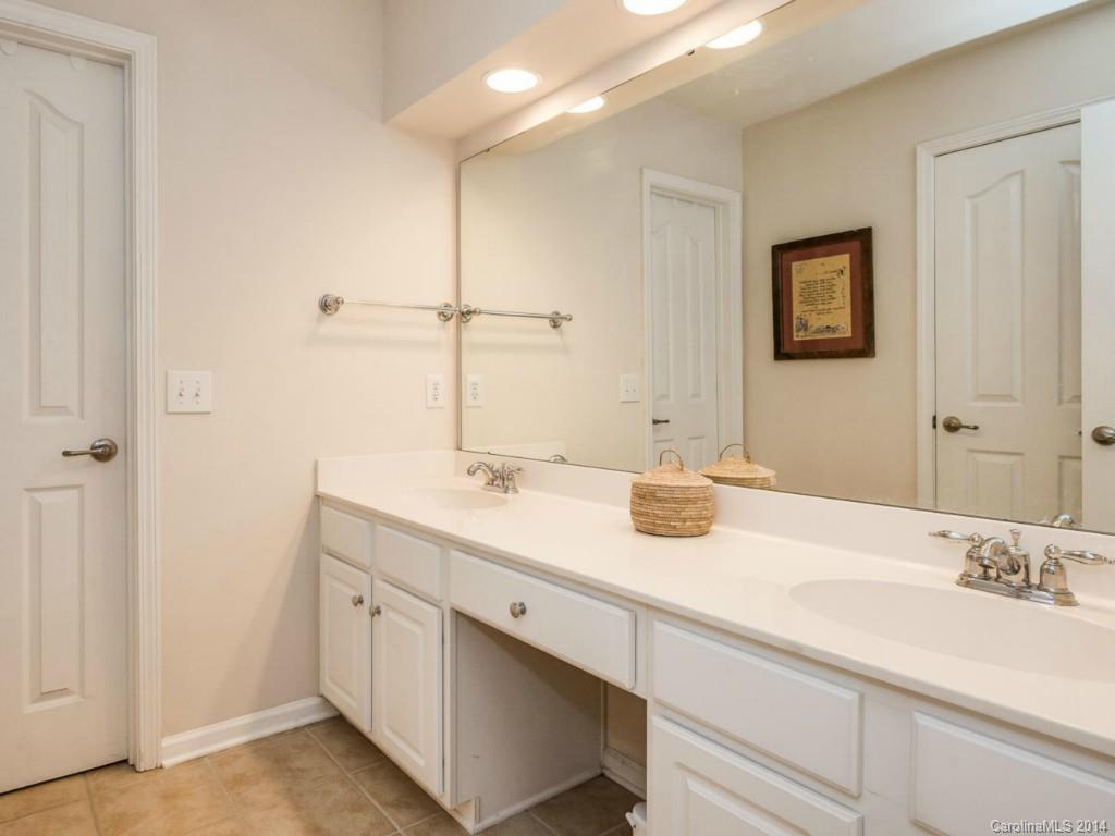 7923 Oratorio Place Charlotte NC 28270
