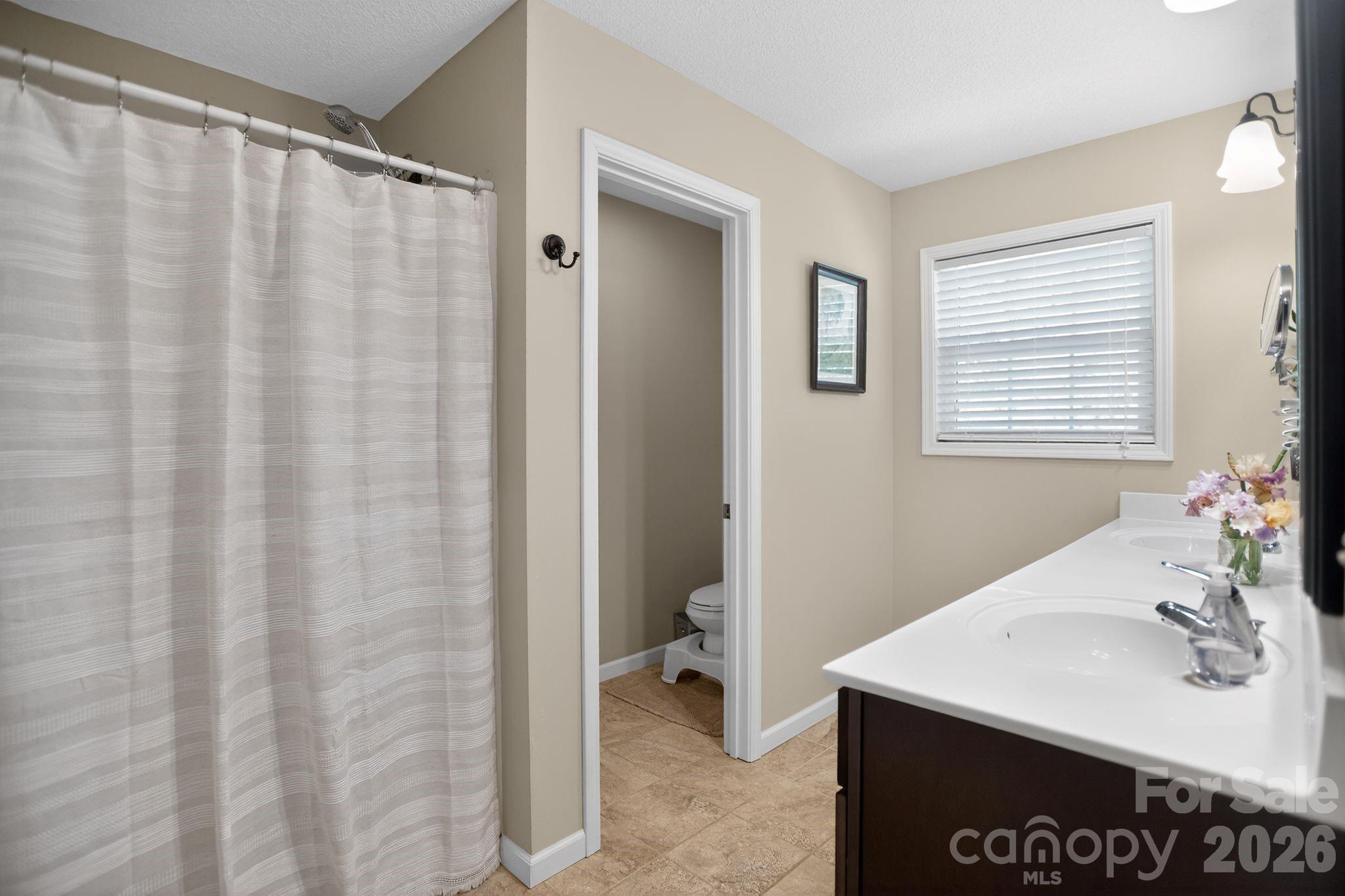 75 N Sunset Ridge Drive Etowah NC 28729