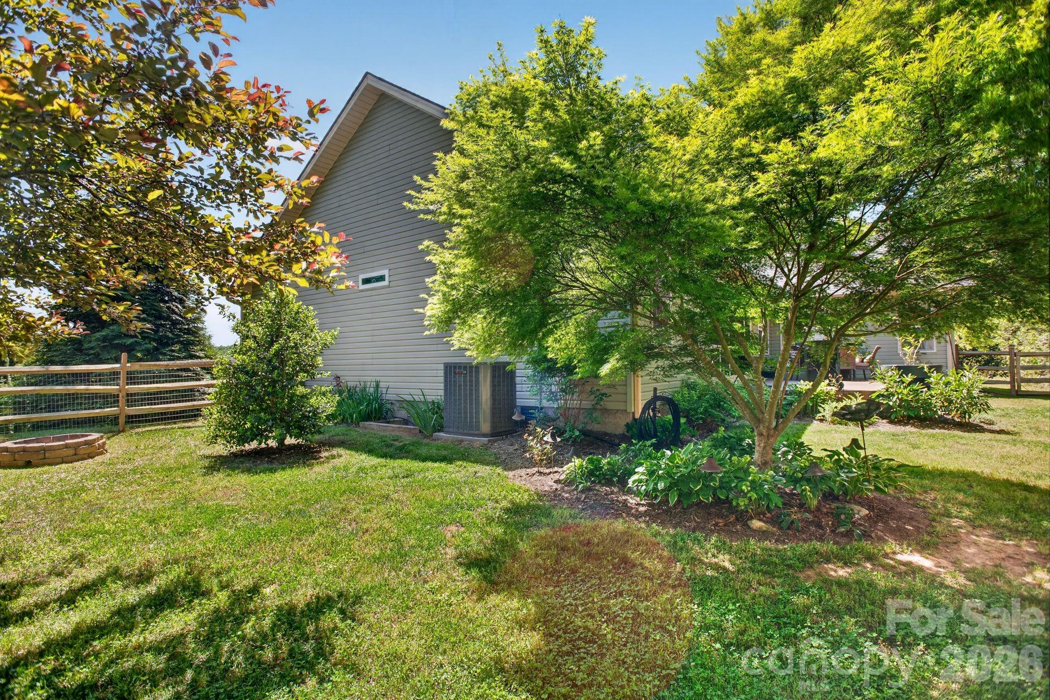 75 N Sunset Ridge Drive Etowah NC 28729