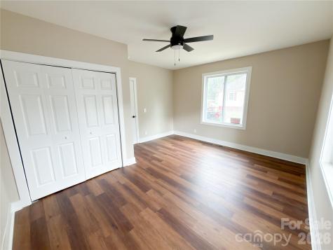 1904 Hemlock Avenue Gastonia NC 28054