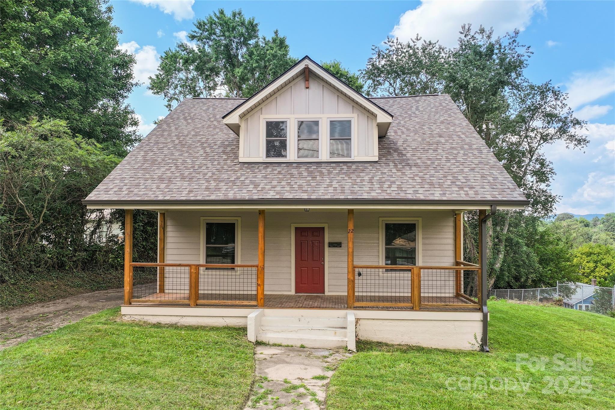 22 Pine Grove Avenue Asheville NC 28801