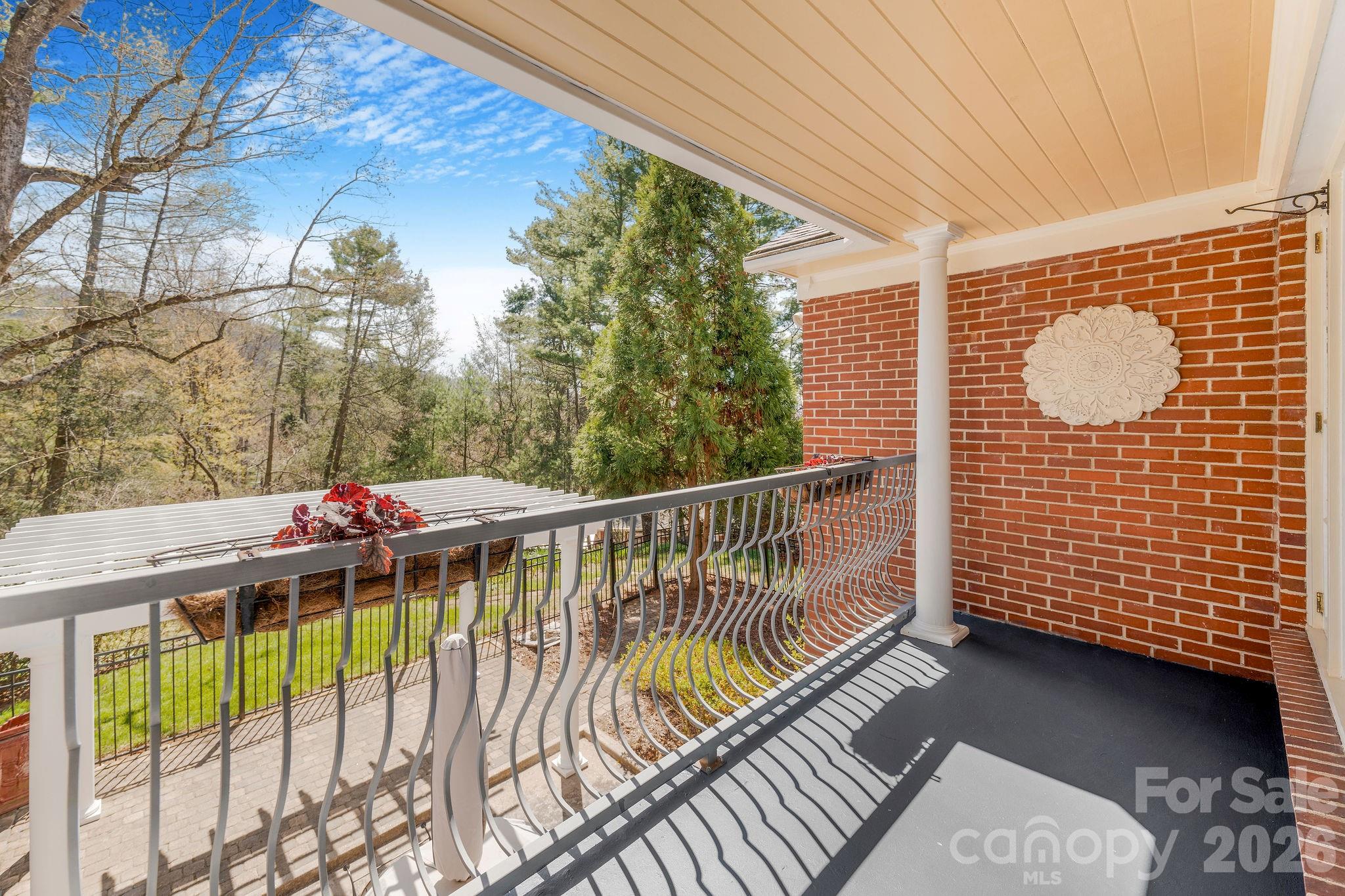 4 Dogwood Road Asheville NC 28804