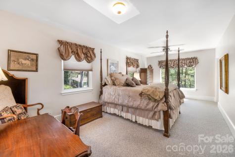 4 Dogwood Road Asheville NC 28804