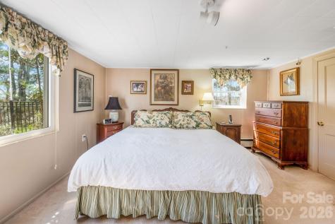 4 Dogwood Road Asheville NC 28804
