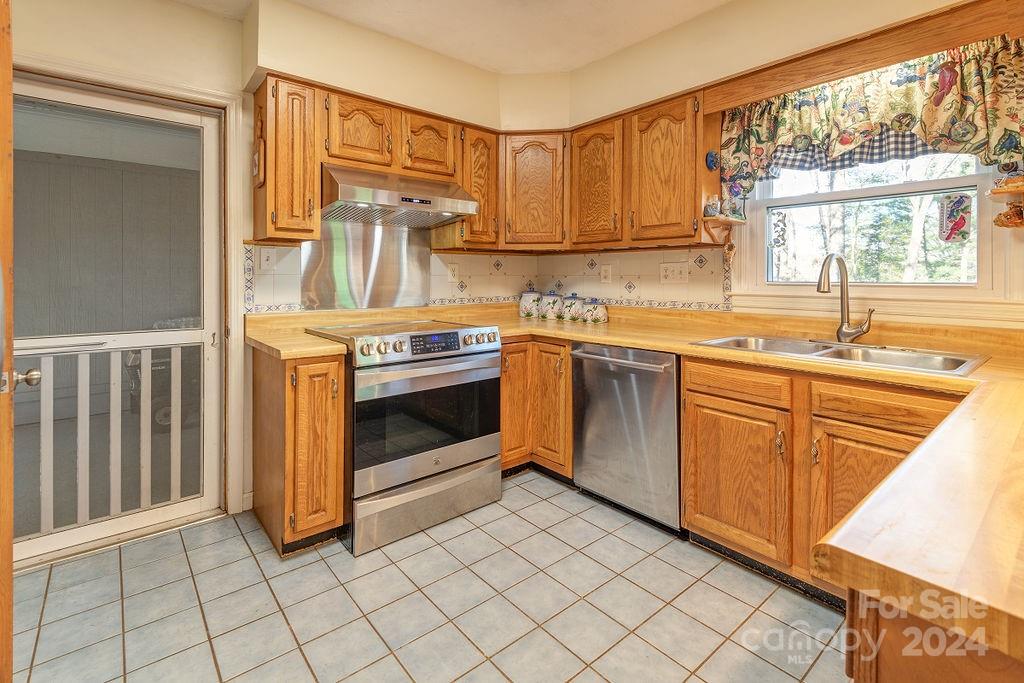 23 Auburndale Drive Asheville NC 28806
