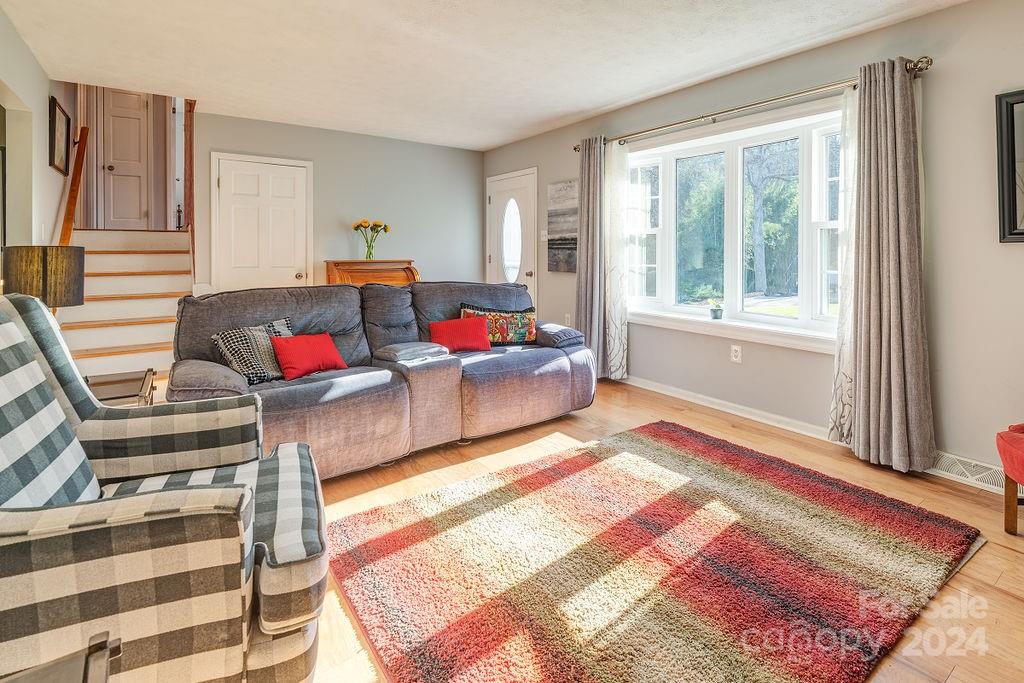 23 Auburndale Drive Asheville NC 28806
