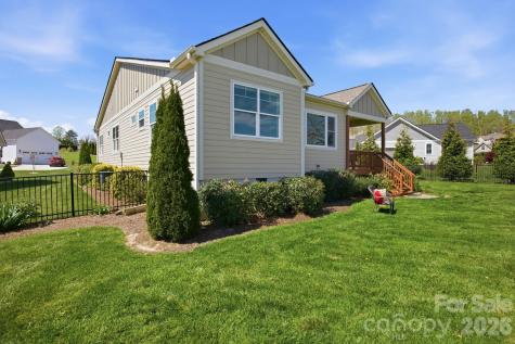 82 Blacksmith Run Drive Hendersonville NC 28792