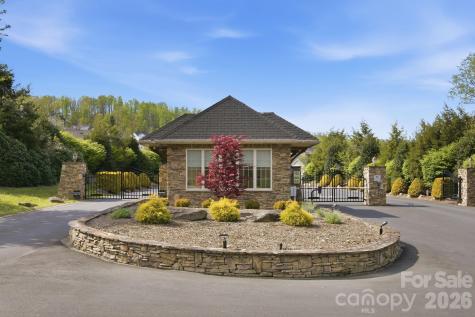 82 Blacksmith Run Drive Hendersonville NC 28792