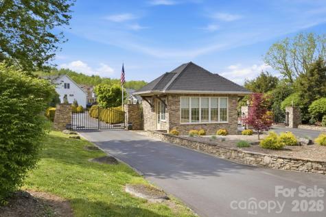 82 Blacksmith Run Drive Hendersonville NC 28792