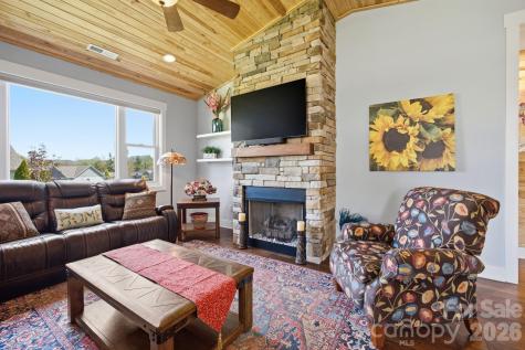 82 Blacksmith Run Drive Hendersonville NC 28792