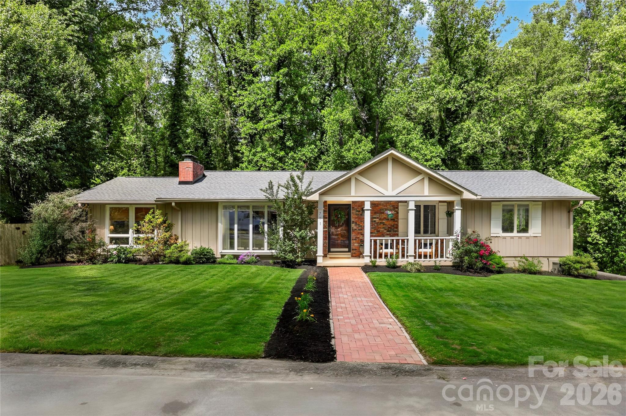 711 Oak Terrace Lane Hendersonville NC 28791