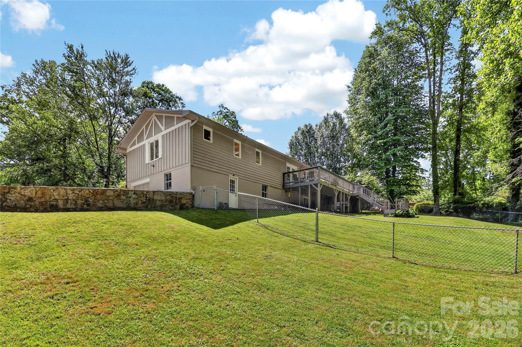 711 Oak Terrace Lane Hendersonville NC 28791