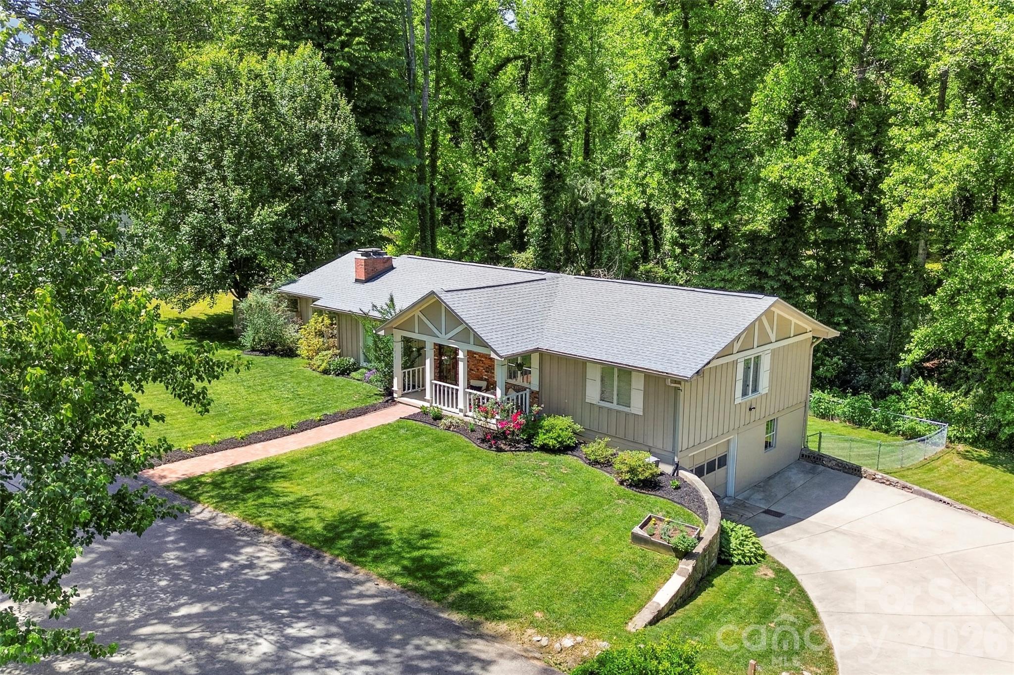 711 Oak Terrace Lane Hendersonville NC 28791