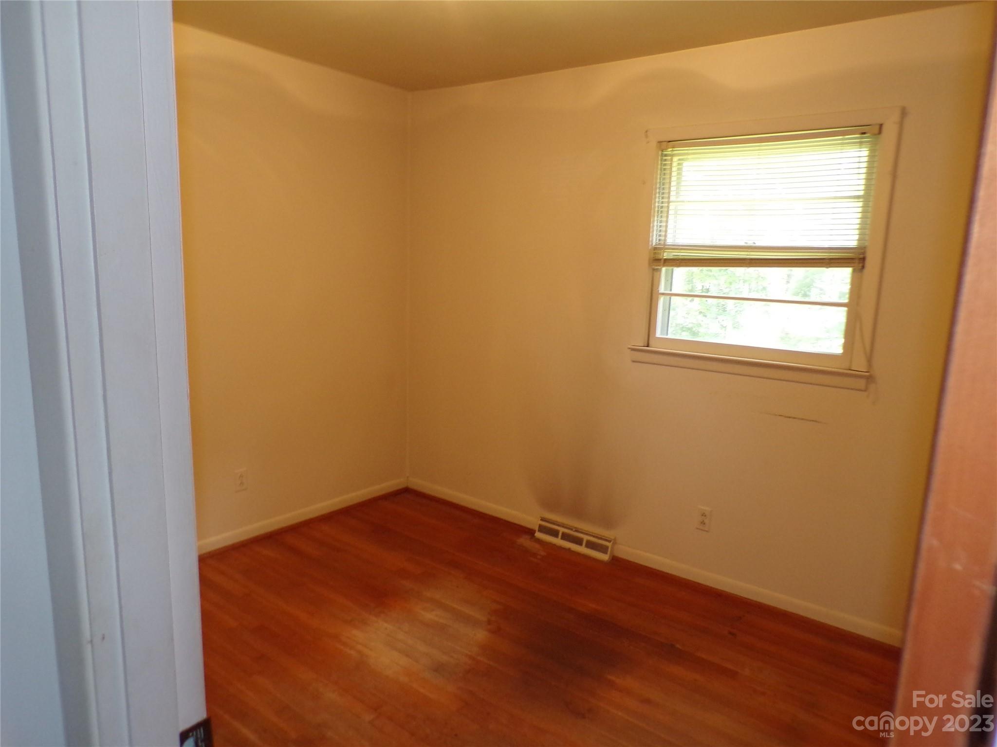 41 Hornot Circle Asheville NC 28806
